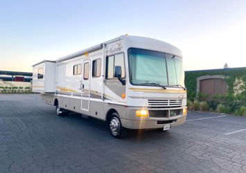 2002 Bounder