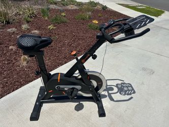 Stationary exercise bike