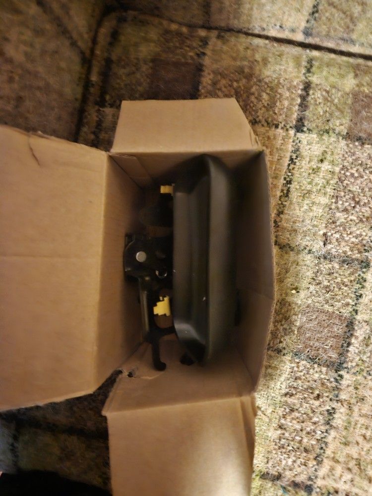 Chevy Avalanche Tailgate Handle Replacement2002-2006 Chevrolet Avalanche, this OEM-spec replacement