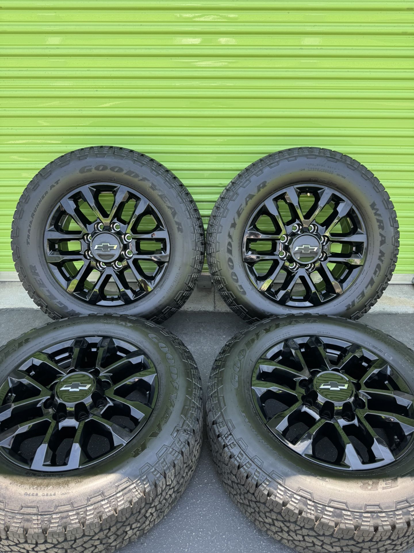 Chevy Silverado 2500/3500 Z71 Factory Wheels Tires