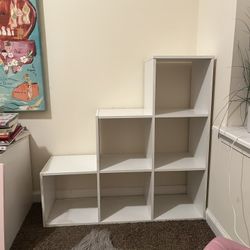 White Tiered 6-Cube Bookshelf / Storage Organizer – Good Condition