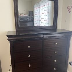 Queen Bed Set