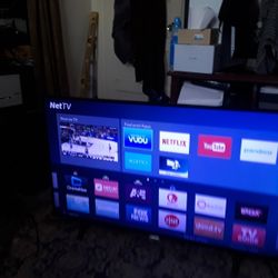 Philip's 5000 Series 50PFL5602/F7 50" Inch 4K Smart LED Ultra HDTV WITH Remote Control  But Its No The Original