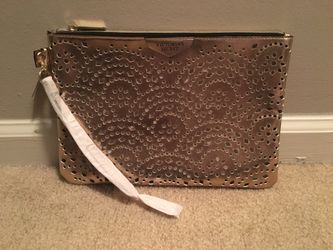 Brand new victoria 𝐒𝐞𝐜𝐫𝐞𝐭 wristlet