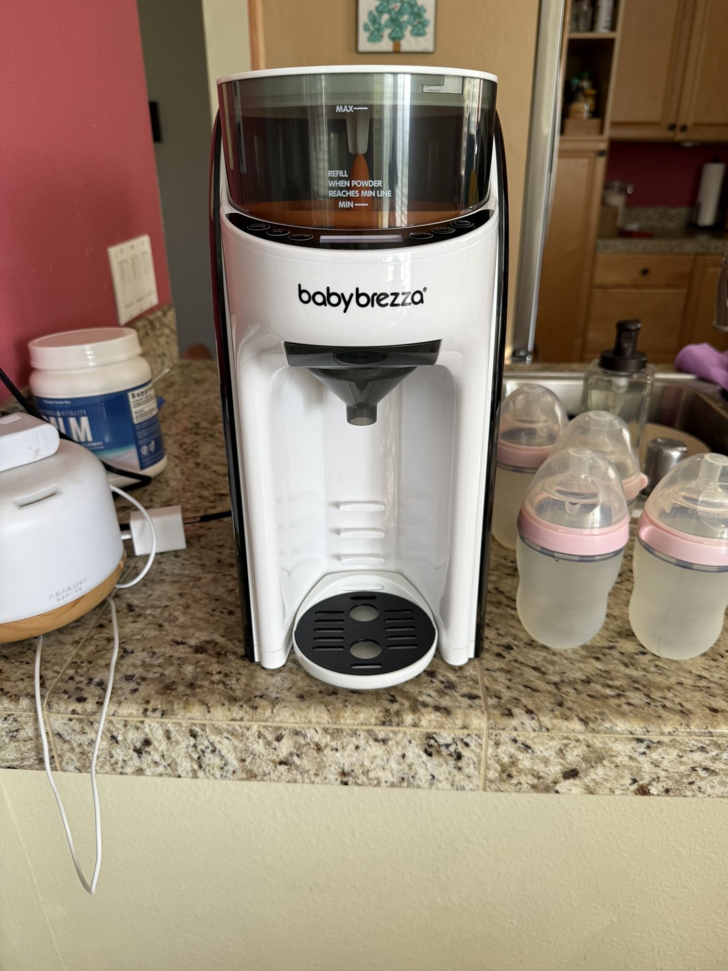 Baby Brezza Formula dispenser 