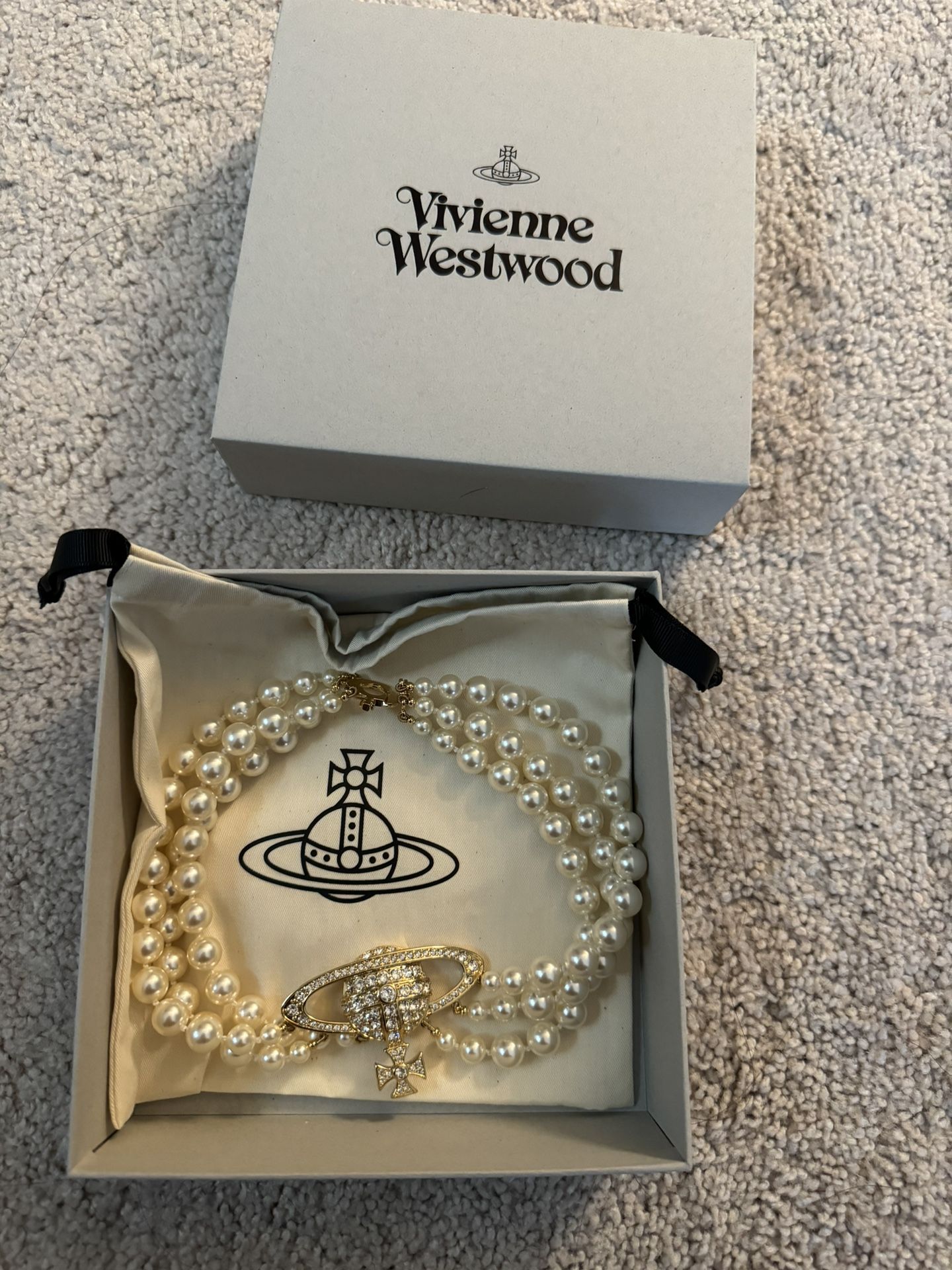 Vivienne Westwood Faux Pearl Three-layer Choker