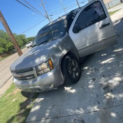 2008 Chevy Tahoe Titulo Limpio El 3 Cambio Anda Fallando 