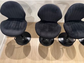 Set of 4 Black Swivel Bar Stools