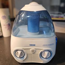 VICKS cool mist humidifier