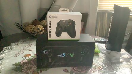 ROG XBOX ALLY X & Xbox controller