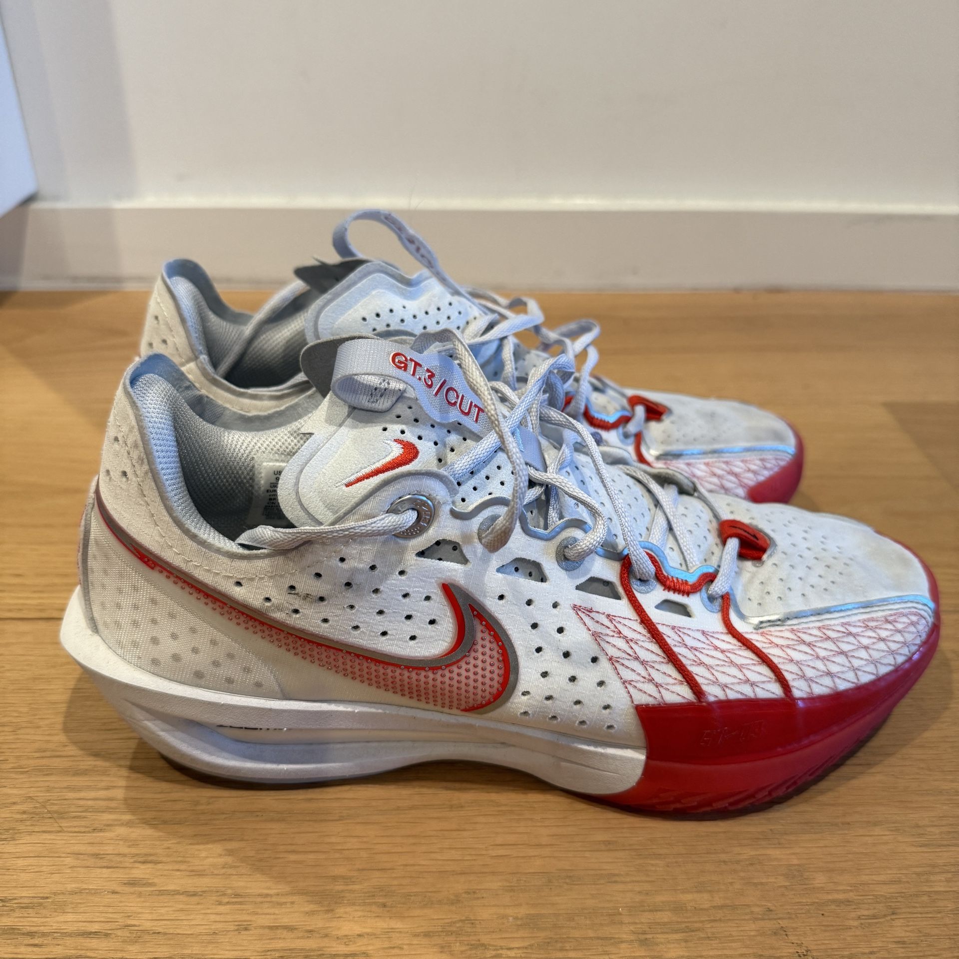 Nike GT cut3 white and red