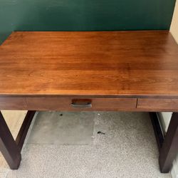 Amish Made Desk - Plain And Simple 