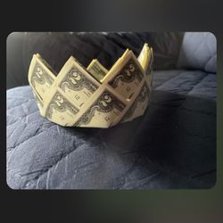 Money Crowns