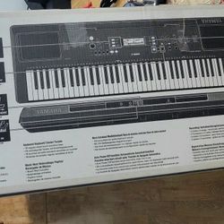 Yamaha PSR EW 300 Keyboard 🎹