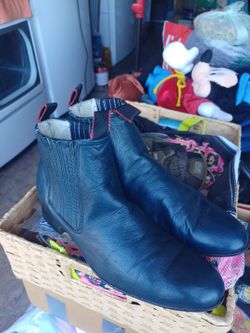 Man leather boots size 9