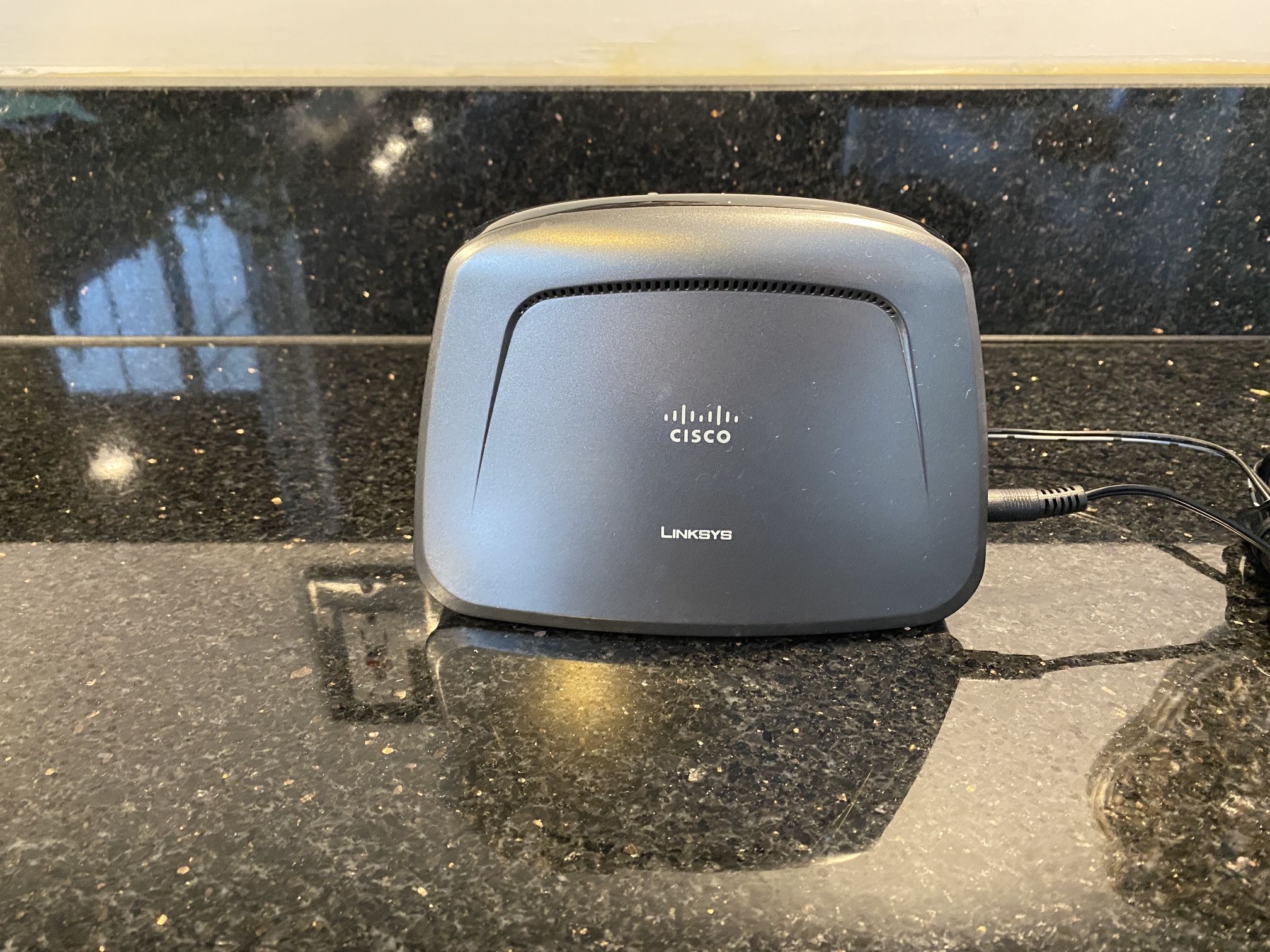 Cisco Linksys Dual-Band Wireless-N Gaming and Video Adapter WET610N