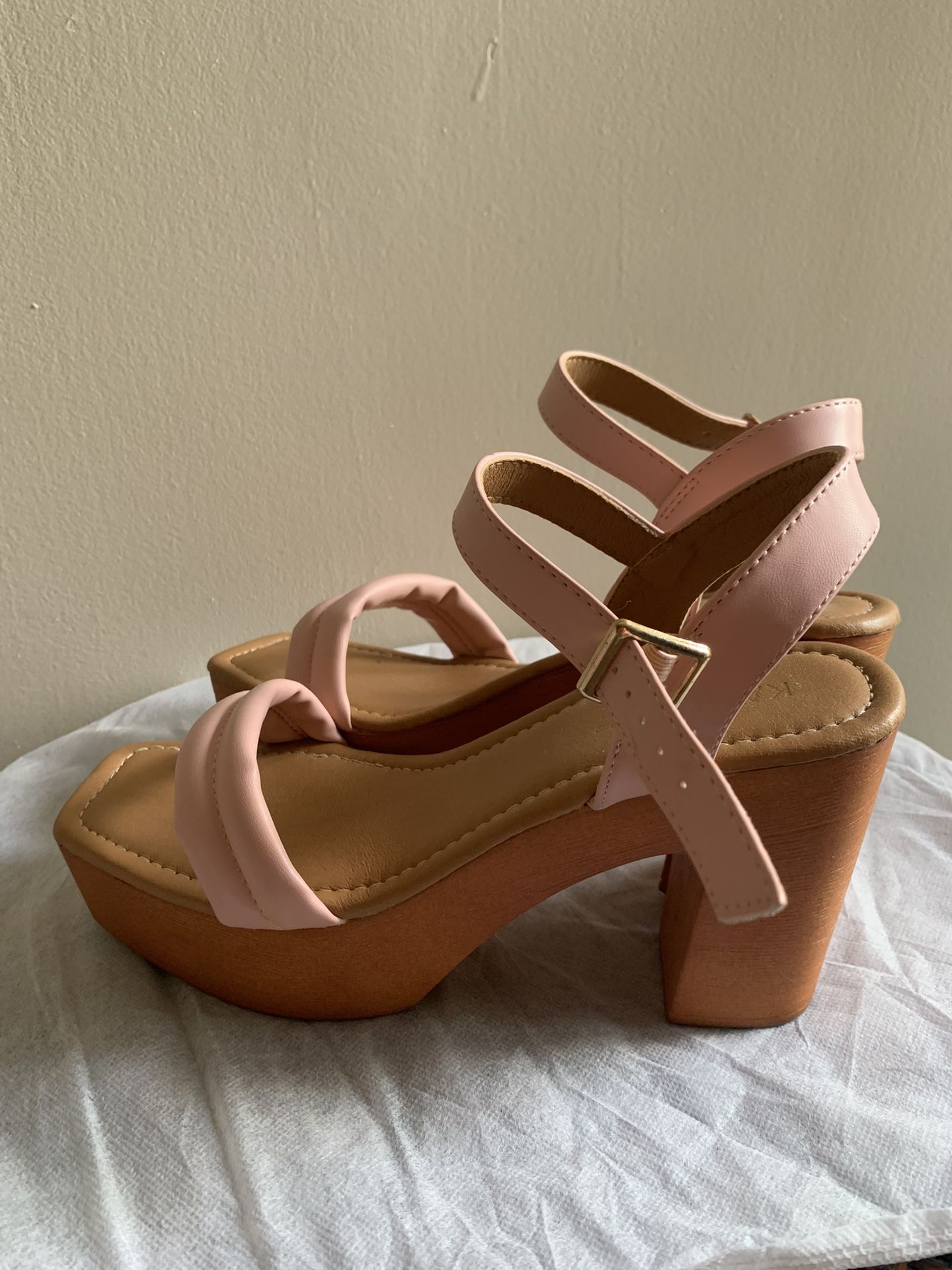 Heels Size (7.5)