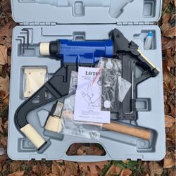 Lotos Hardwood Flooring Nailer