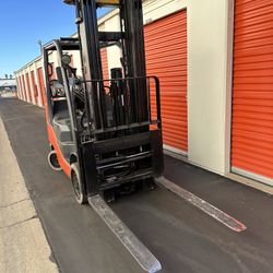 2018 Toyota Forklift 6000LB 4 Stages 8FGCU32 