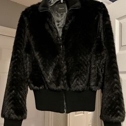 Express Women’s Fitted Black Fur Coat! Size Medium