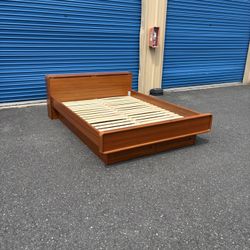 Mid Century Modern Teak Queen Size Bedframe By Sun cabinet 