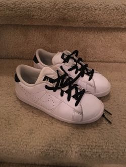 Boys Nikes