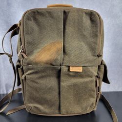 National Geographic Earth Explorers Backpack Traveling Photographers Camera Bag