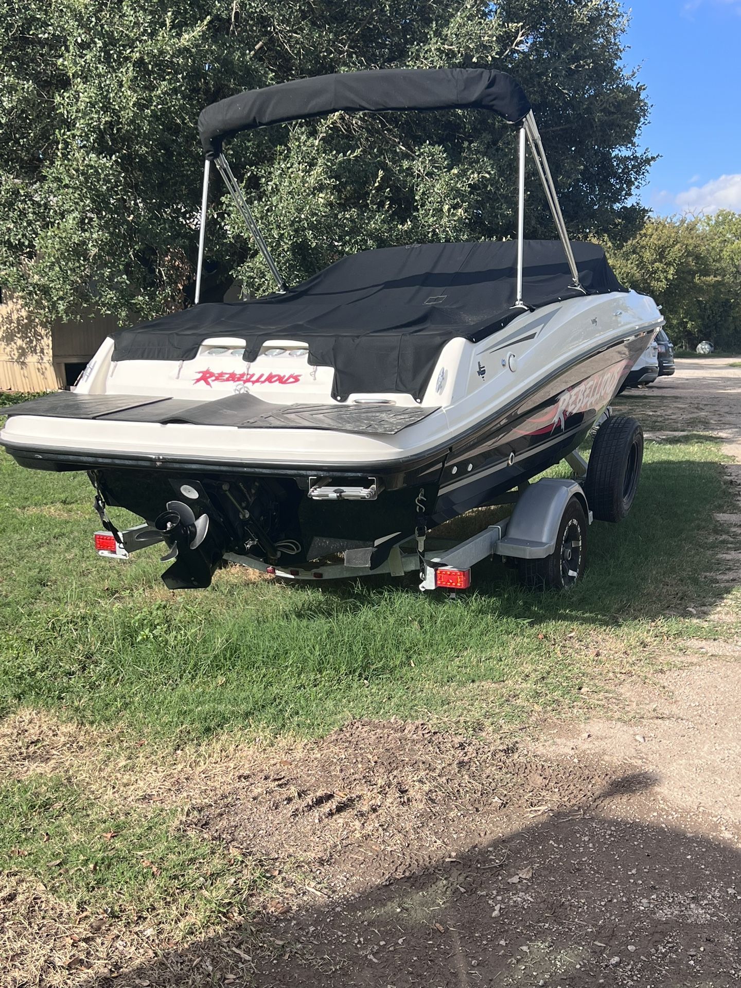 2017 Bayliner VR5