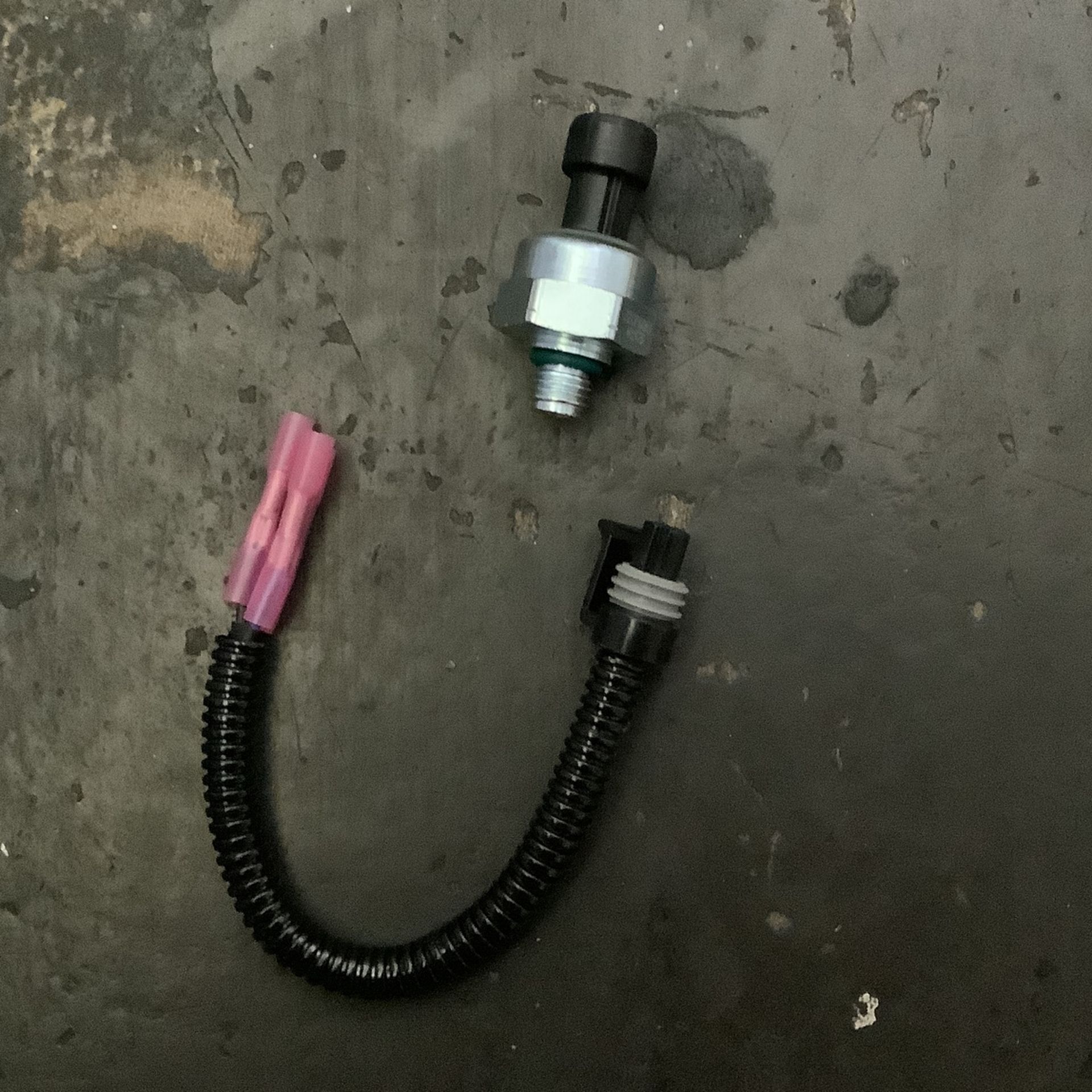 ICP Sensor Ford E-350 -E450 -F250 -F350 -F450 -F550 -F650 -F750  Ford Excursion, International 1652SC -3 -4200LP -4 