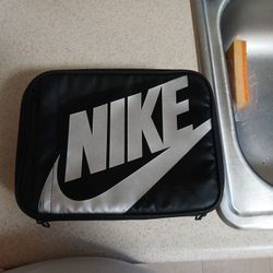 Nike Lunch Box 
