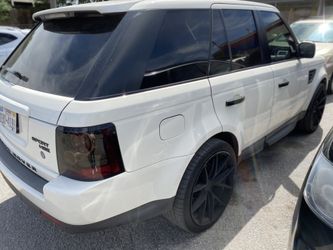 **Parting Out** 2010 Range Rover Sport HSE