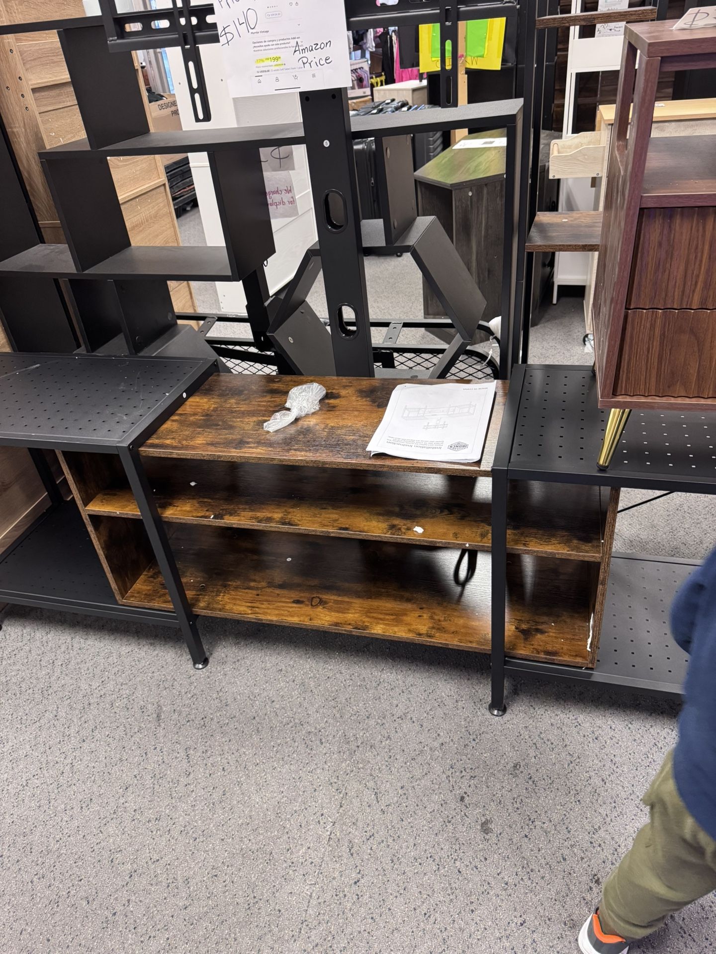 tv stand (brand new)