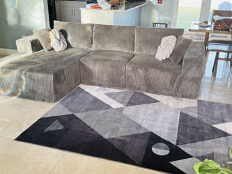 Sofa En Perfectas Condiciones Con Cojines Y Alfombra