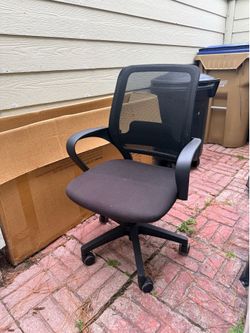 Desk chair