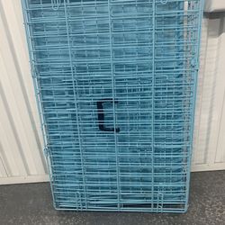 Blue medium dog kennel