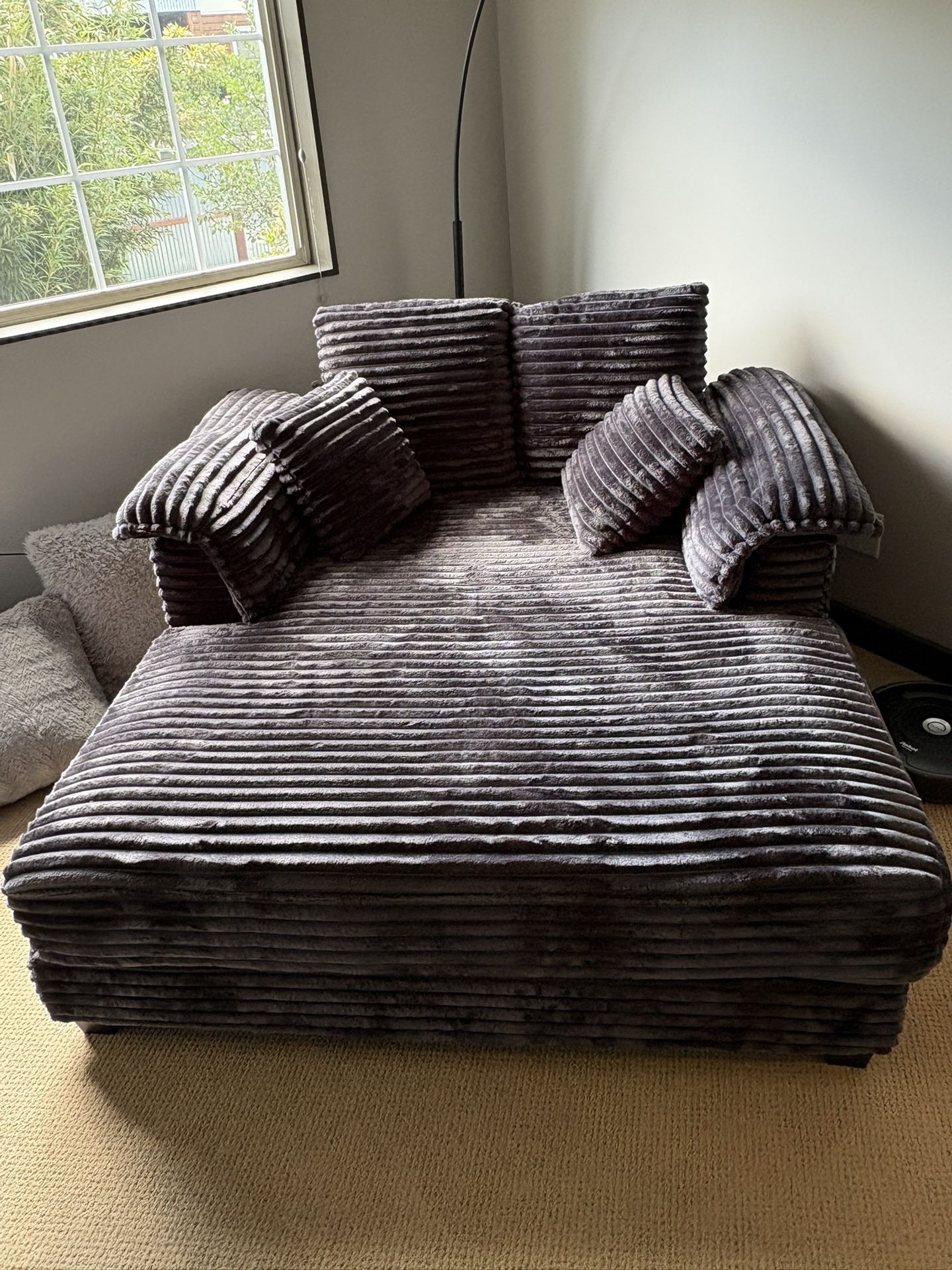 Oversized chair