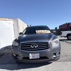 Infiniti QX60 – 3 Filas, Súper Cuidada