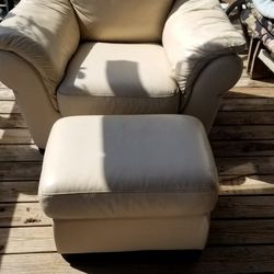 Comfortable Leather Chair With Ottoman 