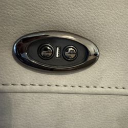 Power Recline Sofa W/usb Ports