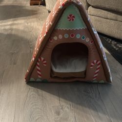 Gingerbread House Cat Bed 