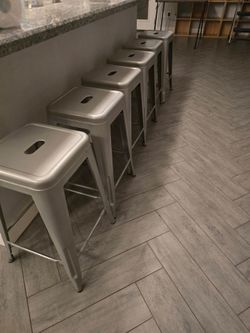 Set of 6 24" barstools