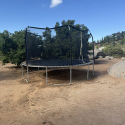 Trampoline 
