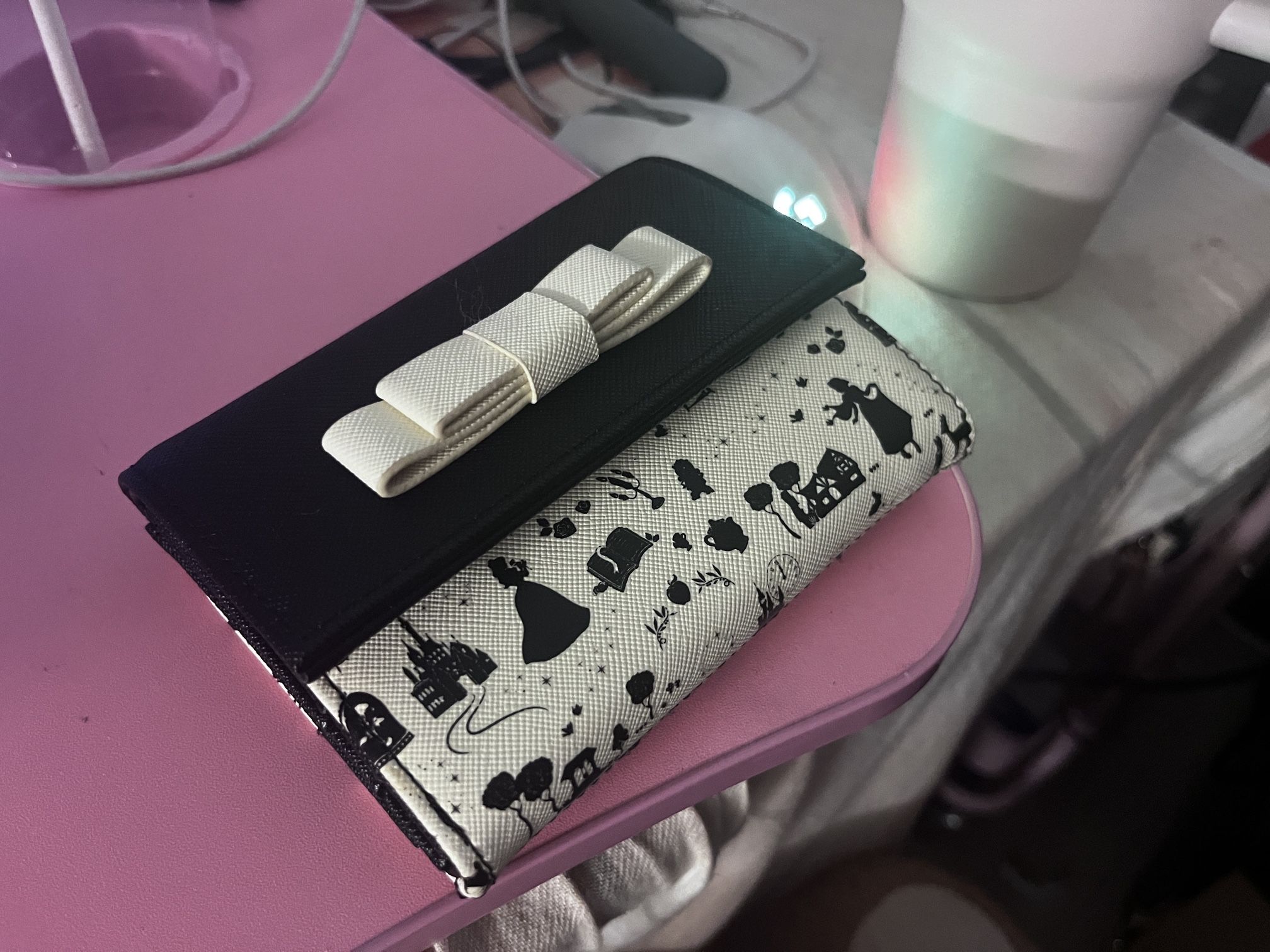 Disney wallet (new)