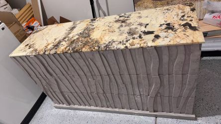 Wave Front cabinet