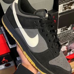 black white gum nike dunk