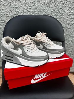 Nike Air Max 90 LV8 Sneakers Size 6