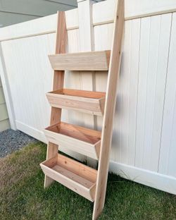 4-tier Leaning Ladder Planter