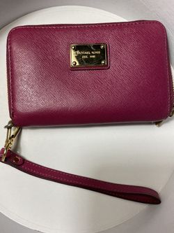 Michael Kors zippier wallet
