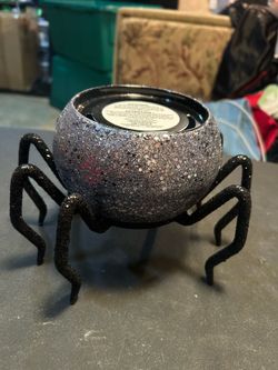 Candle holder