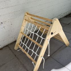 Pikler Triangle With Slide
